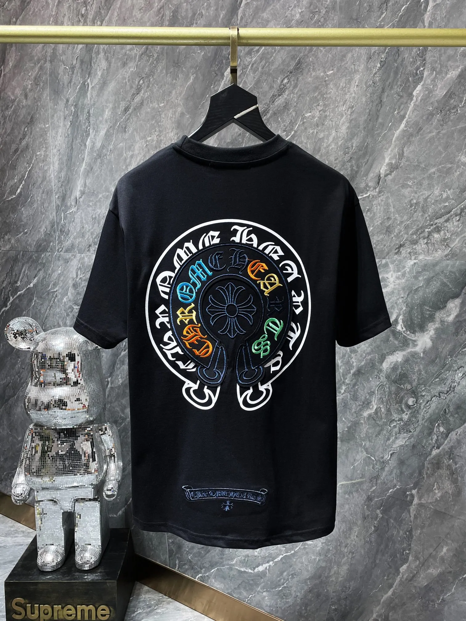 P174 New Chrome Hearts 25ss for summer. High-weight, environmentally friendly and high-quality top-quality fabric. 260g~270g. Embroidered colorful classic cross horseshoe short sleeves. Counter synchronization. Re-engraved version 1:1. Recommended colors: black, white, orange, blue. Size: S, M, L, XL.